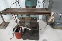 Enco 100-1529 Vertical Knee Mill, 9x42 Table, Power Table Feed, DRO