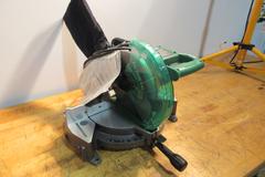 Hitachi C10FCG 10" Compound Miter Saw