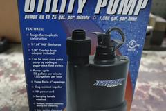 Barracuda 1/4 HP Submersible Utility Pump 25GPM W/ 10 Hose
