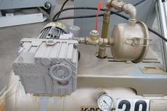 Dekker Vacuum Technologies Duravane Vacuum Pump Model RML010T1-01-AS, Rotary Vane Pump with Tank - Single Phase