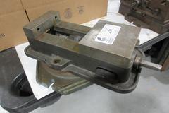 Kurt D-60 6" Machine Vice w/ Swivel Base