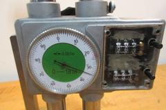 18" Dial Height Stand