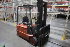 Linde E16-02 48V Electric Forklift 2343 lb Capacity
