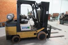 TCM FCG30T7T Forklift – 5,200 lb Capacity, Triple Mast,  Side-Shift, Cushion-Tire, LPG