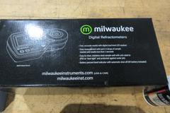 Milwaukee Digital Refractometer & Standard Visual Refractometer 