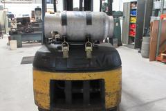 TCM FCG30T7T Forklift – 5,200 lb Capacity, Triple Mast,  Side-Shift, Cushion-Tire, LPG