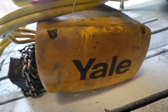 (1) Abell-Howe Overhead Wall Mounted Jib Crane with 1 Ton Yale Pneumatic Chain Hoist