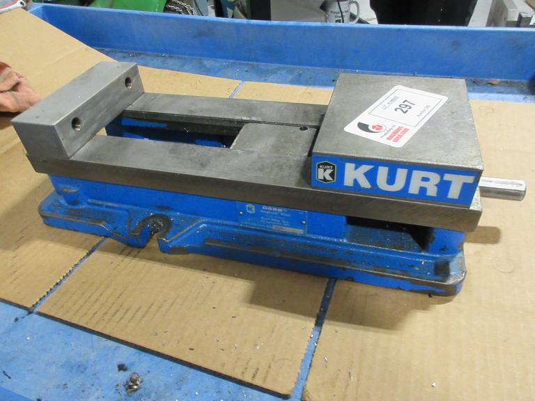 Kurt D688 6" Machine Vise