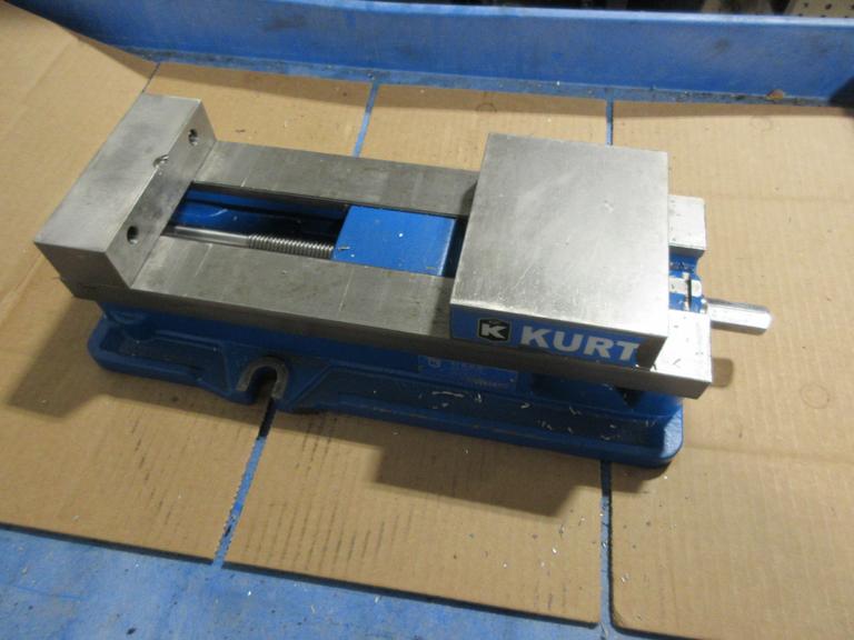 Kurt D688 6" Machine Vise