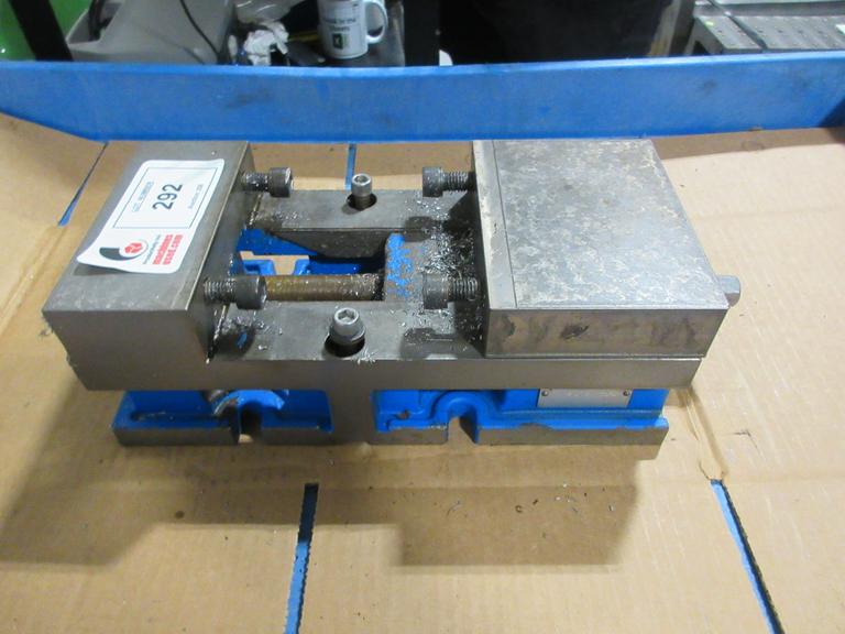 Kurt 3600v 6" Machine Vise