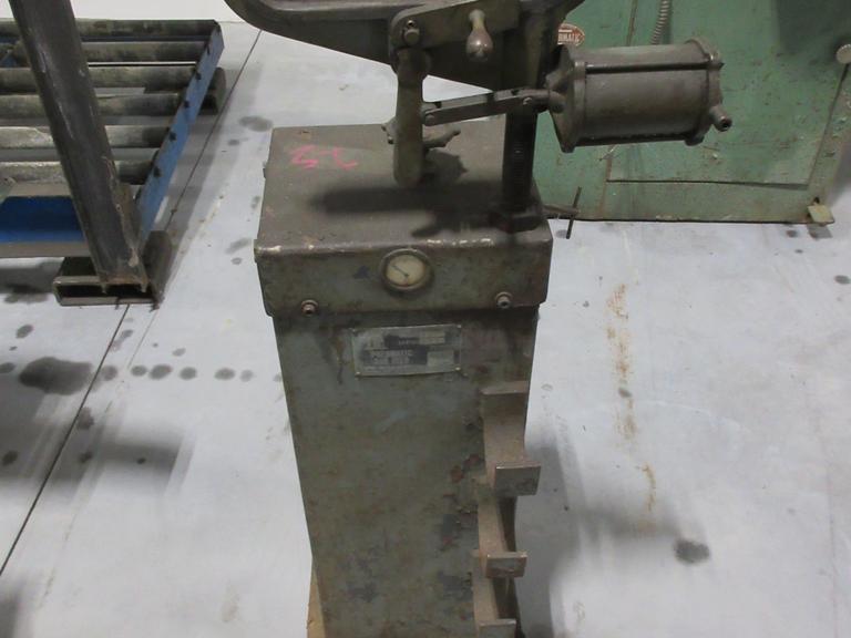 Lipe Pnuematic Bar Feed 