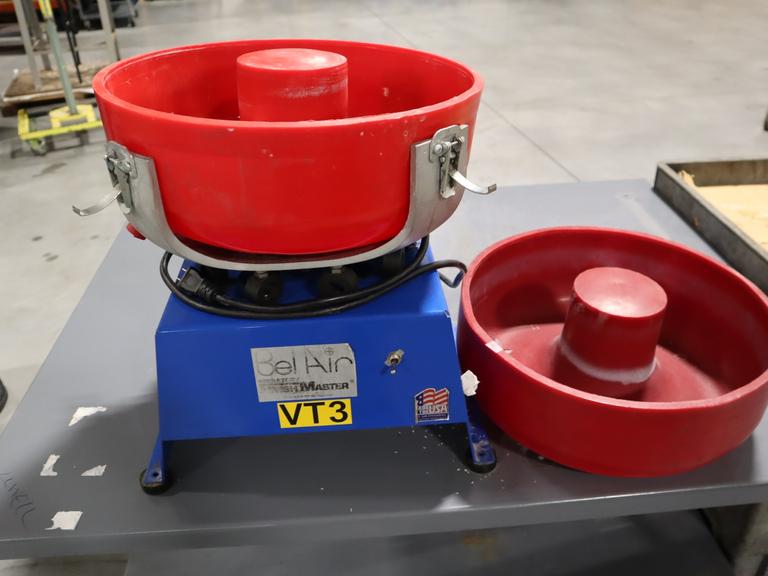 Bel-Air Finishing FM 2010 Vibratory Bowl with Flow Through
