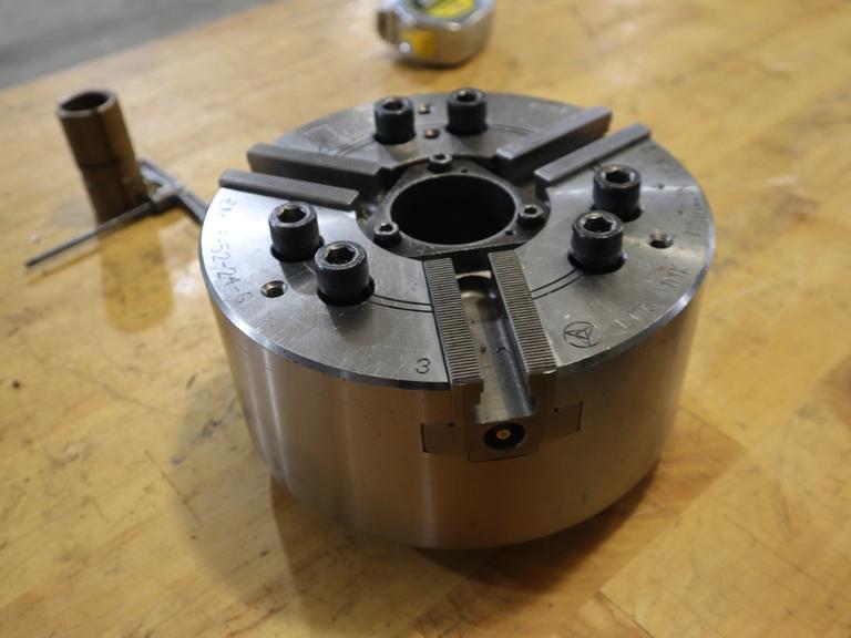MMK 8.25" 3-Jaw Hydraulic Chuck, 1.5" Hole 