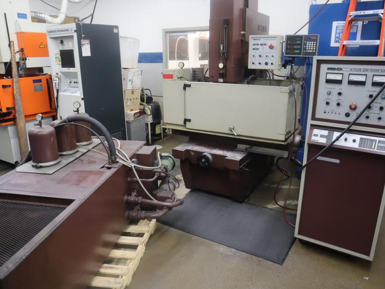 Hansvedt Master Manual Sinker EDM, H-Pulse Power Supply, Anilam DRO