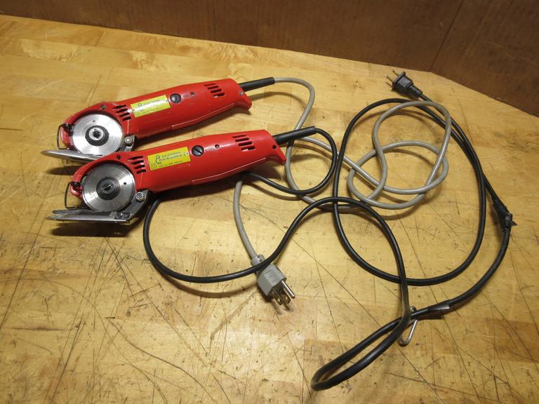 Eastman Chickadee II - Rotary Handheld Fabric Cutter (2)