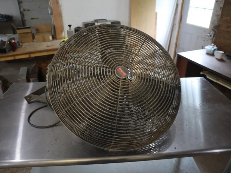 Dayton 24" ShopFan, Wall-Mount, 1/4 HP