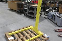 M&W Pallet Lifter w/ Adjustable Bale - 2000 lbs WLL - #14511