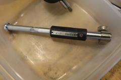 Federal Small Hole Dial Bore Gauge .001" Resolution, .400 - .700" Range