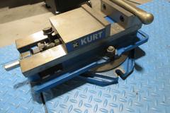 Kurt D675 6" Machine Vise with Swivel Base, Steel Jaws and Handle