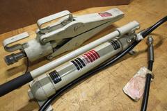 Ram-Pac HP-55 10,000 PSI Hydraulic Hand Pump and Spreader Attachment
