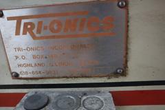 Trionics Handyman Vertical Knee Mill, Variable Speed, Accurite 2 Axis DRO, Power Table Feed