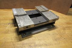 Chick Qwik-Lok Vises MBAS1040 (2) 2-Set Soft Jaws Missing Center Jaws - W/ Jergens Ball Lock Fixture Plate
