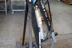 2-Ton Hydraulic Folding Engine Hoist