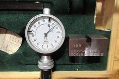 Doall 1/2"-2-3/8" Bore Gage W/ Case & Diatest Slot Gage