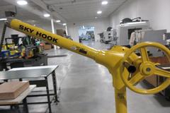 Sky Hook with Mobile Cart Base, Model #: 8770, #35 Steel Roller Chain, Chain Travel: 75”, Rate of Lift: 1”/ Handwheel Revolution, 250 lb Capacity