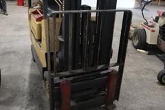 Hyster S30XL Forklift Truck, 3350 lb Capacity, Propane, Triple Mast, Side Shift, 42" Forks