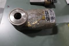 Assorted R8 Facemill & Arbors, Plus Bridgeport 90 Deg Right Angle Milling Head