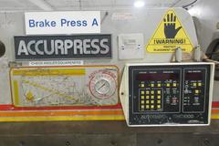 Accurpress 60 Ton x 6' Hydraulic Press Brake, Automec AutoGauge CNC 1000
