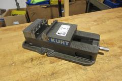 Kurt D675 6" Machine Vise With Soft Jaws