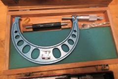 Starrett & Fowler 0"-1", 1"-2", 2"-3", 4"-5" Micrometers 
