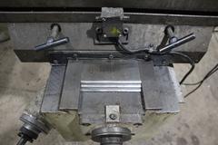 Trionics Handyman Vertical Knee Mill, Variable Speed, Accurite 2 Axis DRO, Power Table Feed