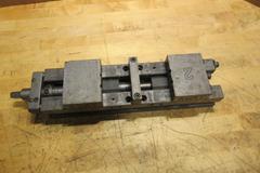 Kurt DL-400C 4" Double Lock Machine Vise