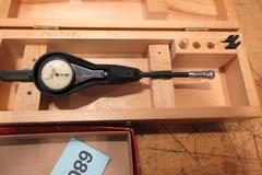 Standard 3/4"-5/8" & 5/8"-1" Bore Gages & Telescoping Bore Gages