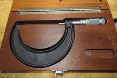 Starrett & Mitutoyo 0"-1" 2"-3" 3"-4" Micrometers