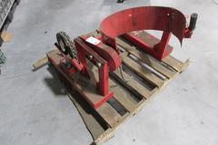 Dayton 21VG49 Drum Lifter, 1 Drum, 55 gal, 800 lb - Forklift Attachment