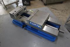 Kurt DX6 Crossover 6" Machine Vies, Steel Jaws, Handle