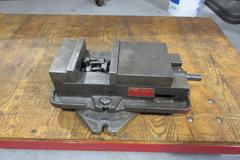 Enco 425-7261 6" Machine Vise On Swivel Base Plate & Steel Jaws