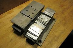 Chick Qwik-Lok Vises MBAS1040 (2) 2-Set Soft Jaws W/ Jergens Ball Lock Fixture Plate