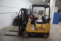 Hyster S30XL Forklift Truck, 3350 lb Capacity, Propane, Triple Mast, Side Shift, 42" Forks