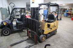 Hyster S30XL Forklift Truck, 3350 lb Capacity, Propane, Triple Mast, Side Shift, 42" Forks