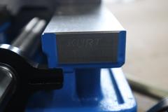 Kurt DX6 Crossover 6" Machine Vise, Steel Jaws Handle
