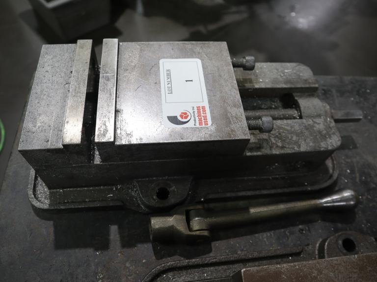 Kurt D-60 6" Machine Vise - Steel Jaws & Handle
