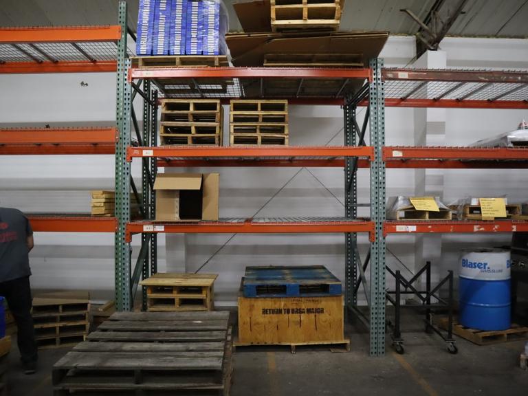 Pallet Racking Teardrop Stye 102" x 42" x 120"H 3-Shelves with Wire Decking - NO CONTNENTS