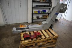 Haas SL-10 CNC Lathe Turning Center, Chip Conveyor, Tool Presetter, Parts Catcher, Tailstock, Foot Actuator