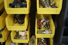 Air Hardware and Fitting in Plastic Bins