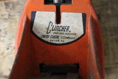 Clincher Pneumatic Staple Gun and Staples